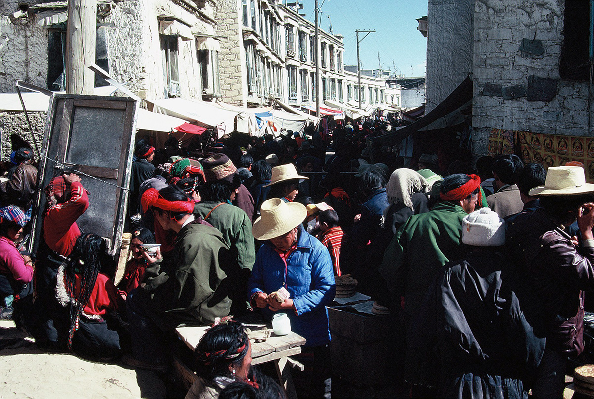 Barkhor Octagon Street