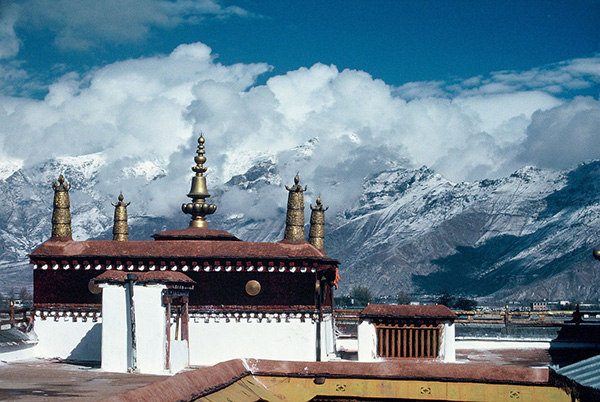 Jokang Temple Rooftop